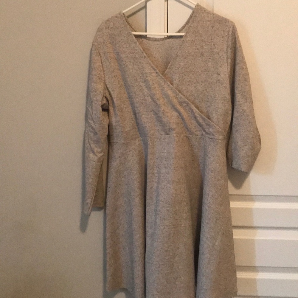 Lou & Grey beige dress